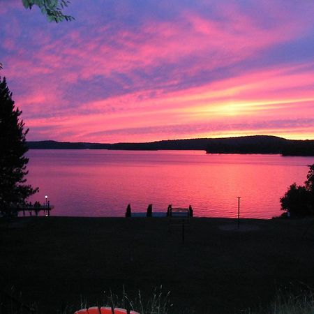Birch Cliff Lodge On Baptiste Lake Highland Grove Bagian luar foto