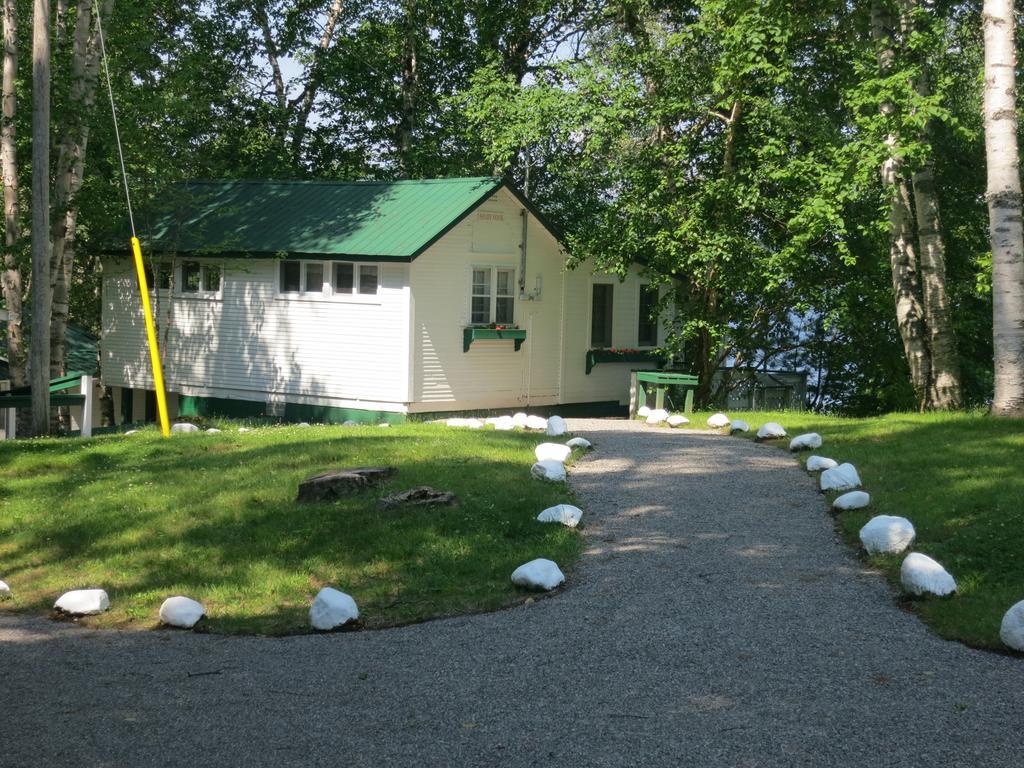 Birch Cliff Lodge On Baptiste Lake Highland Grove Bagian luar foto