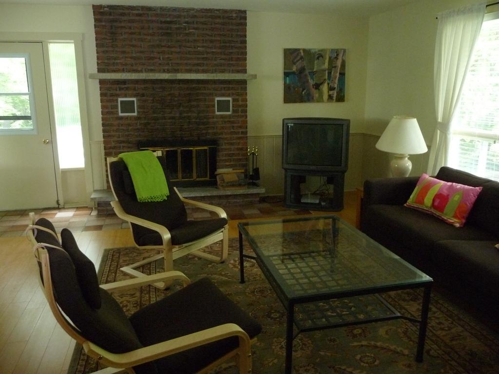 Birch Cliff Lodge On Baptiste Lake Highland Grove Ruang foto