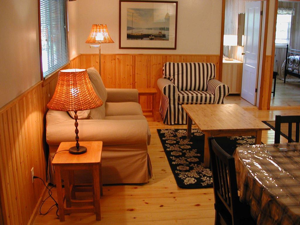 Birch Cliff Lodge On Baptiste Lake Highland Grove Ruang foto
