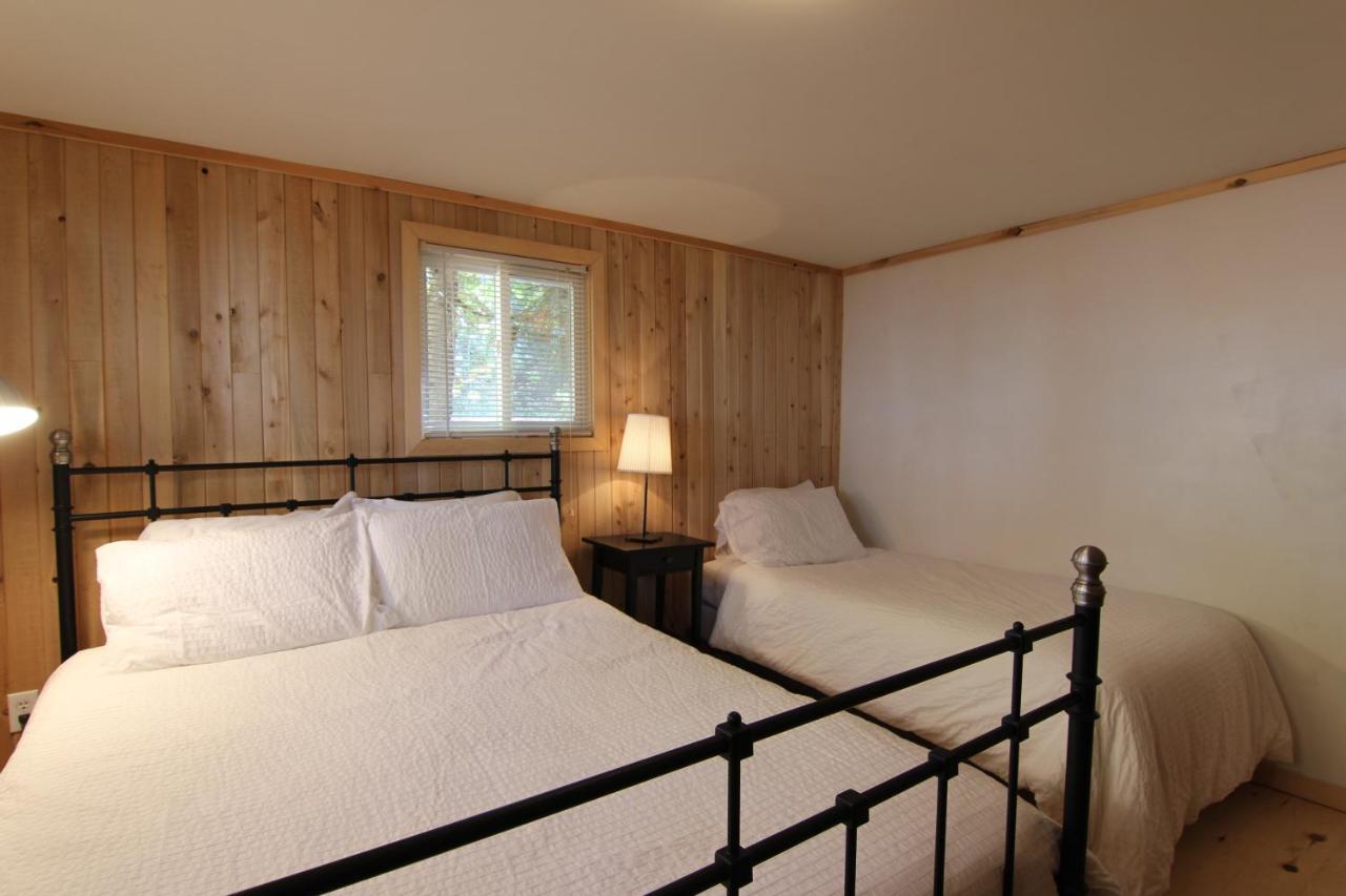 Birch Cliff Lodge On Baptiste Lake Highland Grove Bagian luar foto