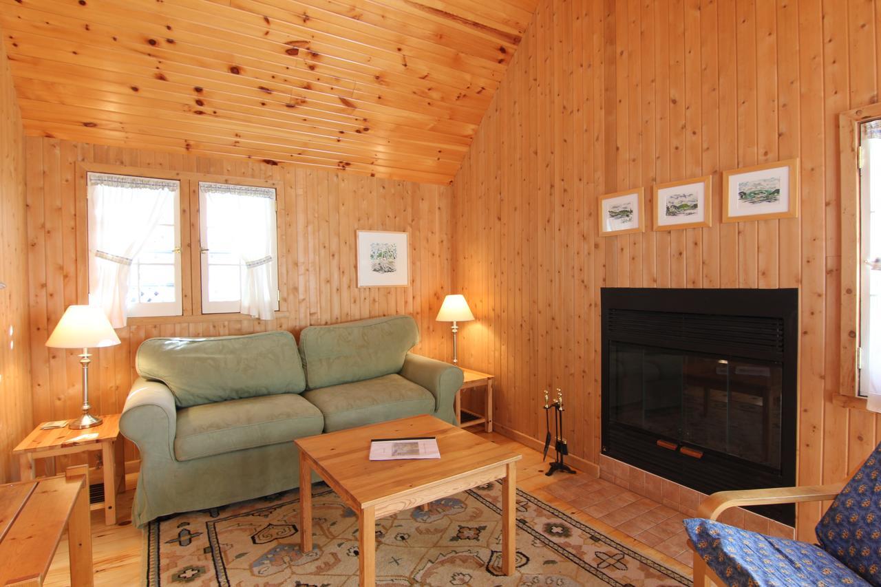 Birch Cliff Lodge On Baptiste Lake Highland Grove Bagian luar foto
