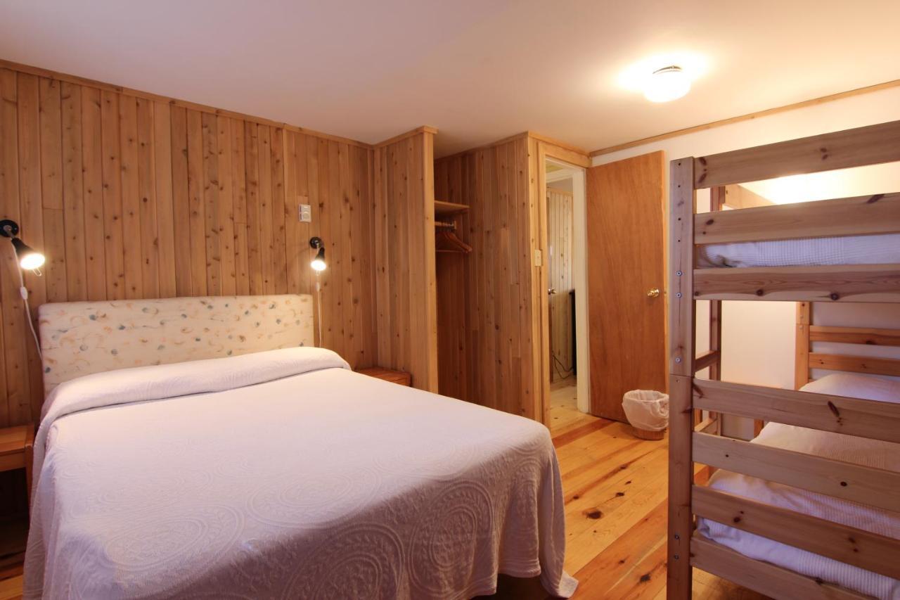 Birch Cliff Lodge On Baptiste Lake Highland Grove Bagian luar foto
