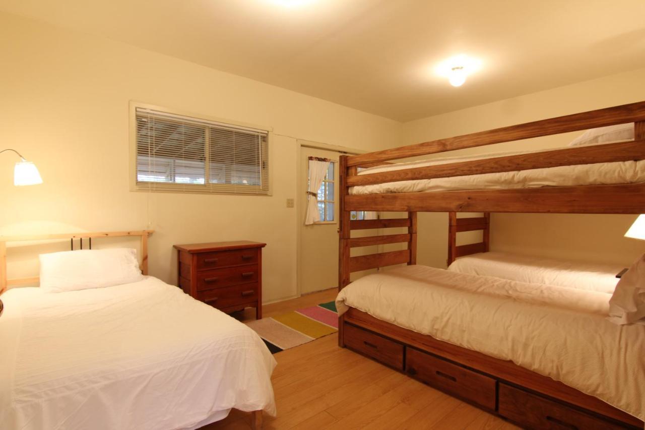 Birch Cliff Lodge On Baptiste Lake Highland Grove Bagian luar foto